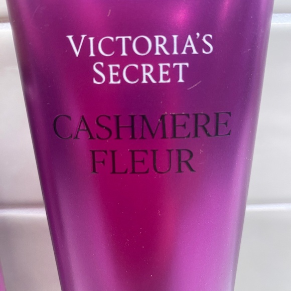 NEW Victoria's Secret Fragrance Lotion & Mist Set Cashmere Fleur - Picture 2 of 2